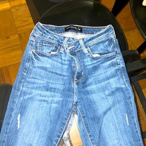 Straight leg lightly ripped jeans, 25